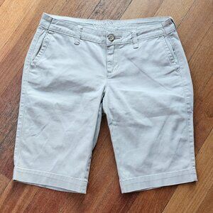 Arizona Jean Company Juniors Pale Khaki Bermuda Style Shorts Size 5